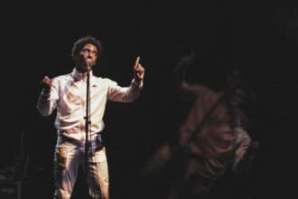 Alberto Boubakar Malanchino in Sid. Fino a qui tutto bene
