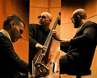 音楽の友達、メッセージトリオ、そして愛へのオマージュ