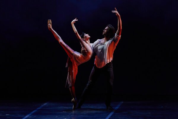 Lucia-Lacarra-e-Matthew-Golding_Ph_Toti-Ferre