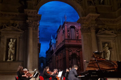 Premio Brunelli, Settimane Musicali al Teatro Olimpico, Ruben Xhaferi, Vicenza, Teatro Olimpico, musica classica, pianoforte, concorso pianistico, giovani talenti, Orchestra Regionale Filarmonia Veneta, Riccardo Lucadello, Guido Orso Coppin, Paolo Ehrenheim, Chiara Bleve, Premio Omizzolo, festival musicale