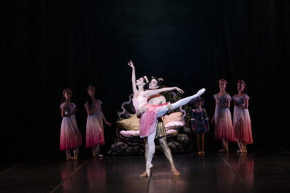 Sogno-di-una-notte-di-mezza-estate_2026_Marianna-Suriano-Titania-Michele-Satriano-Cavaliere-di-Titania_Foto-Teatro-dellOpera-di-Roma_