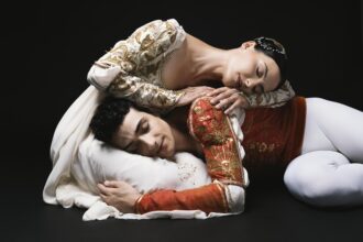Susanna-Salvi-Giulietta-Michele-Satriano-Romeo-Romeo-e-Giulietta-Circo-Massimo-2026_0198-ph-Fabrizio-Sansoni-Teatro-dellOpera-di-Roma