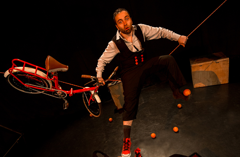 Festa internazionale di teatro-circo sociale