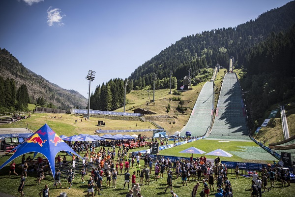 Red Bull 400